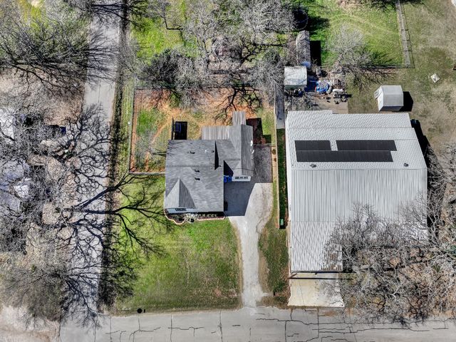 309 N Cedar Street, Springtown, TX 76082