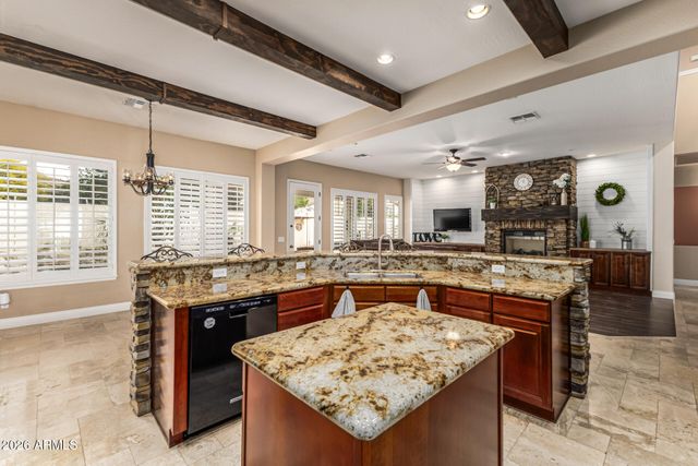 3019 S LARKSPUR Street, Gilbert, AZ 85295