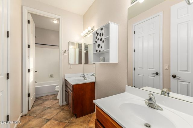 3019 S LARKSPUR Street, Gilbert, AZ 85295