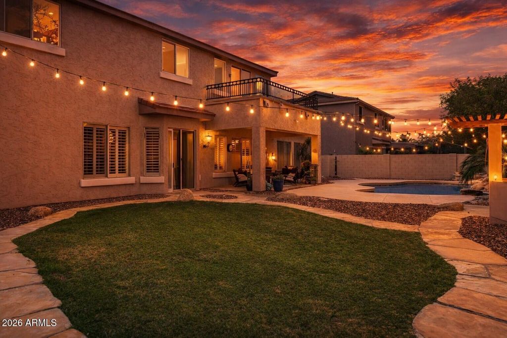 Image 11 of property listing at 3019 S LARKSPUR Street, Gilbert, AZ 85295