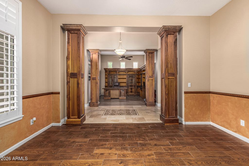 Image 20 of property listing at 3019 S LARKSPUR Street, Gilbert, AZ 85295