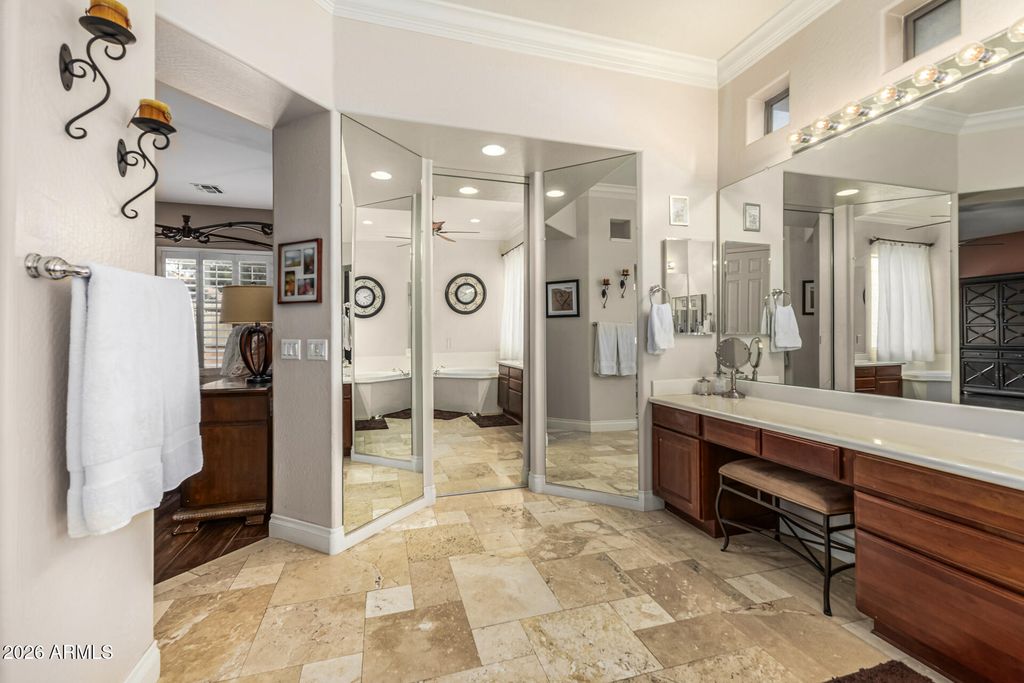 Image 28 of property listing at 3019 S LARKSPUR Street, Gilbert, AZ 85295