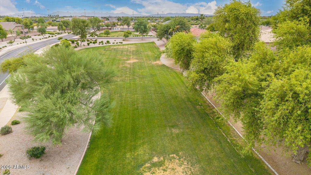 Image 29 of property listing at 3019 S LARKSPUR Street, Gilbert, AZ 85295