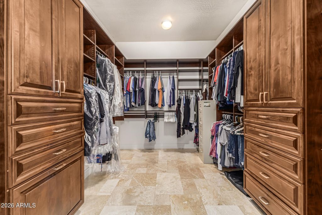 Image 30 of property listing at 3019 S LARKSPUR Street, Gilbert, AZ 85295