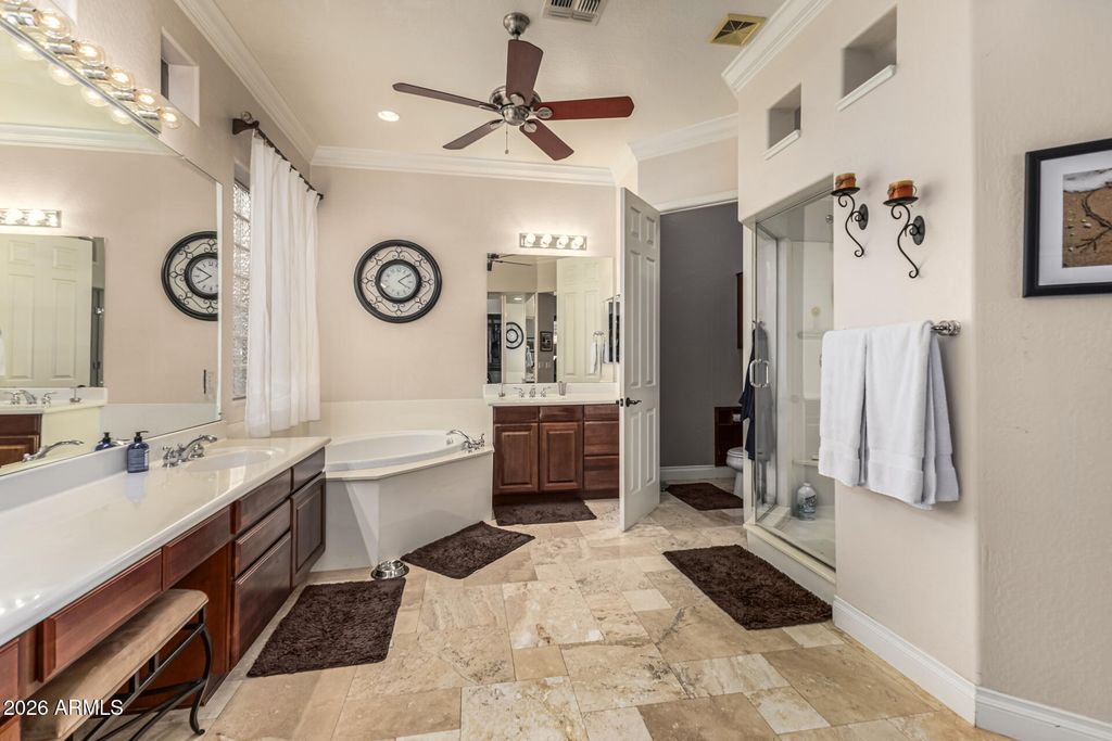 Image 32 of property listing at 3019 S LARKSPUR Street, Gilbert, AZ 85295