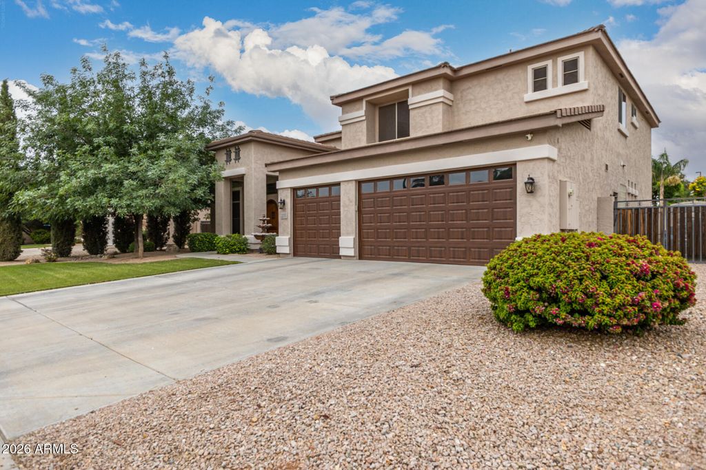Image 34 of property listing at 3019 S LARKSPUR Street, Gilbert, AZ 85295