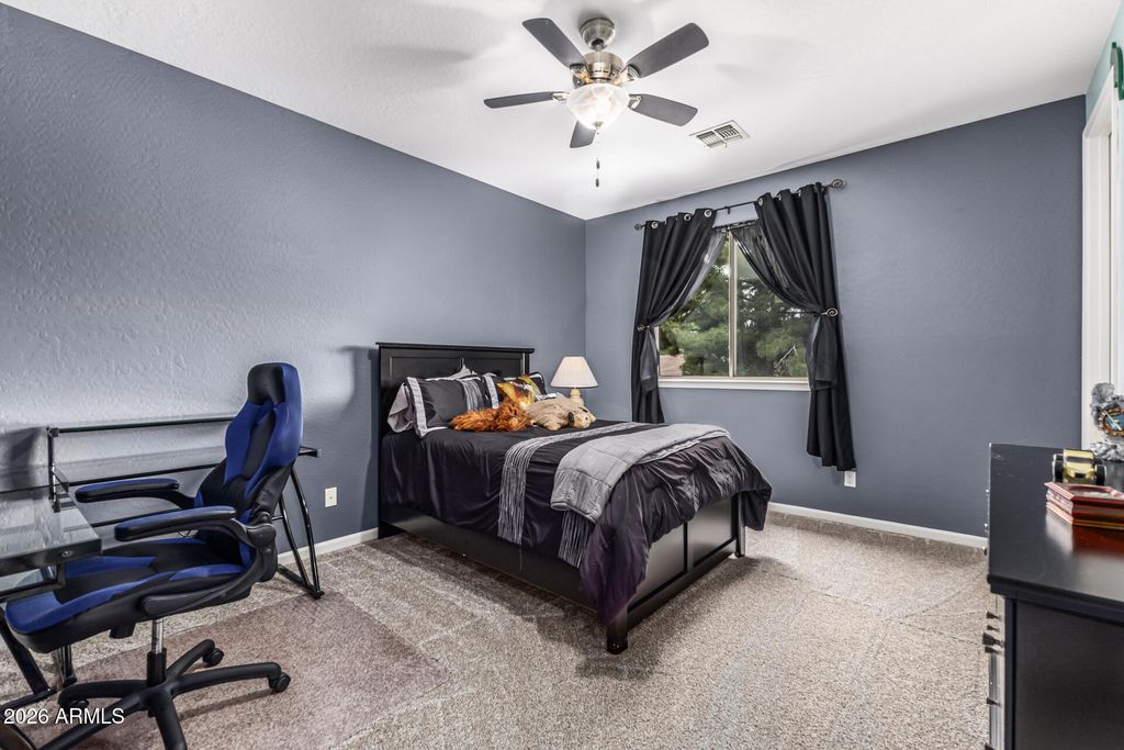 Image 52 of property listing at 3019 S LARKSPUR Street, Gilbert, AZ 85295