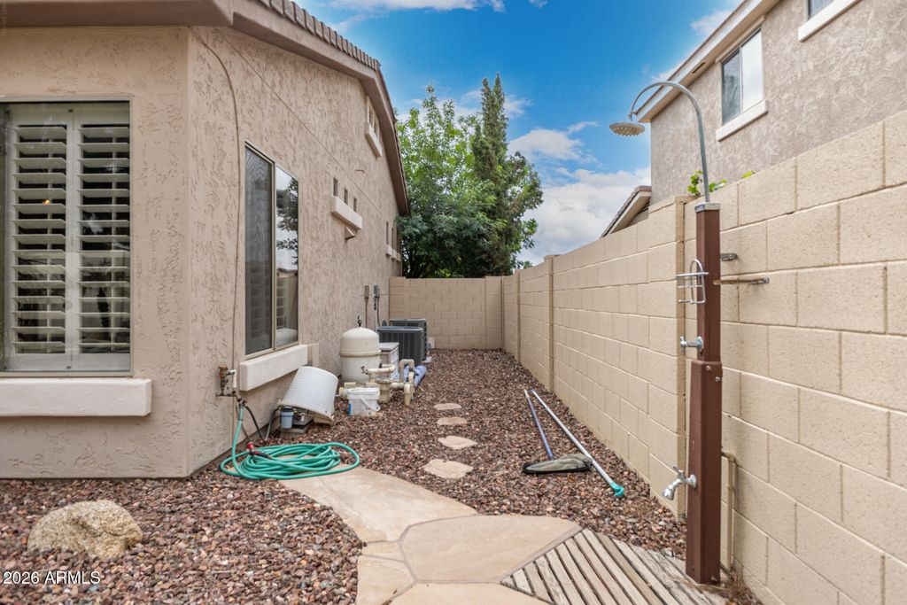 Image 77 of property listing at 3019 S LARKSPUR Street, Gilbert, AZ 85295