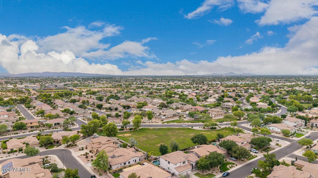 Image 78 of property listing at 3019 S LARKSPUR Street, Gilbert, AZ 85295