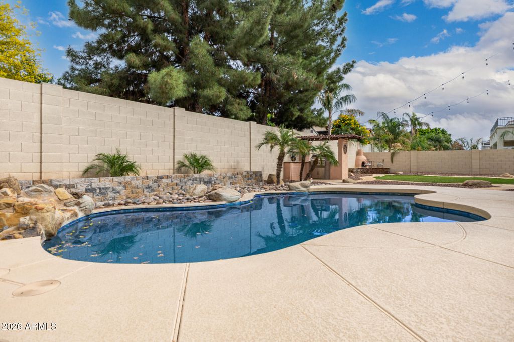 Image 9 of property listing at 3019 S LARKSPUR Street, Gilbert, AZ 85295