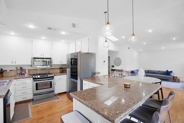 2054 Skyview, Escondido, CA 92027