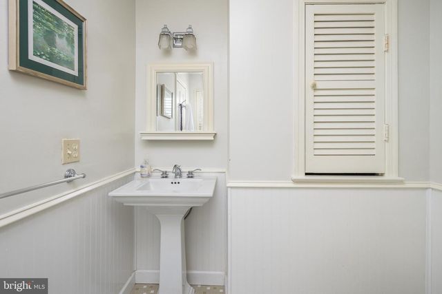 6311 GOLF COURSE SQ, Alexandria, VA 22307