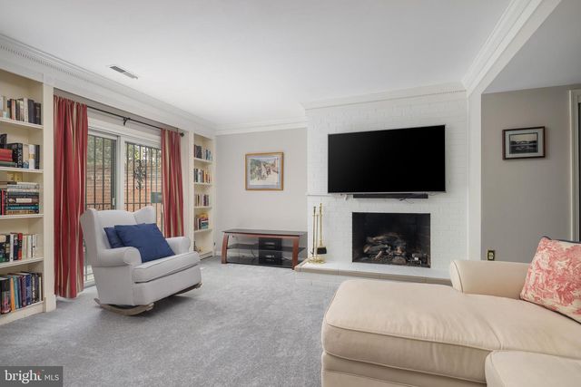 6311 GOLF COURSE SQ, Alexandria, VA 22307