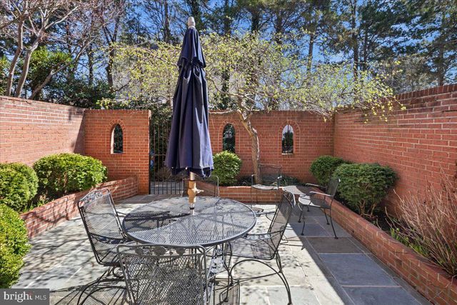 6311 GOLF COURSE SQ, Alexandria, VA 22307