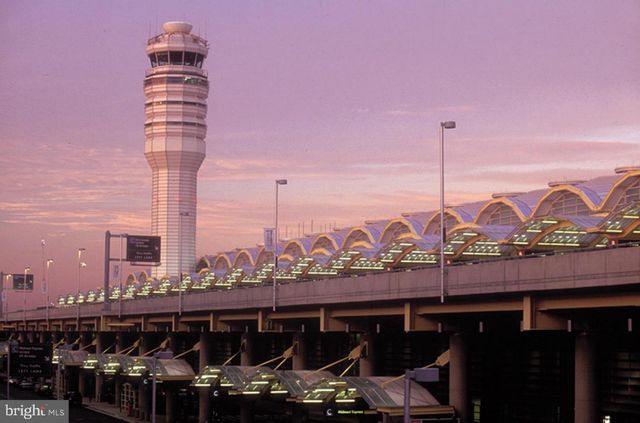 6311 GOLF COURSE SQ, Alexandria, VA 22307