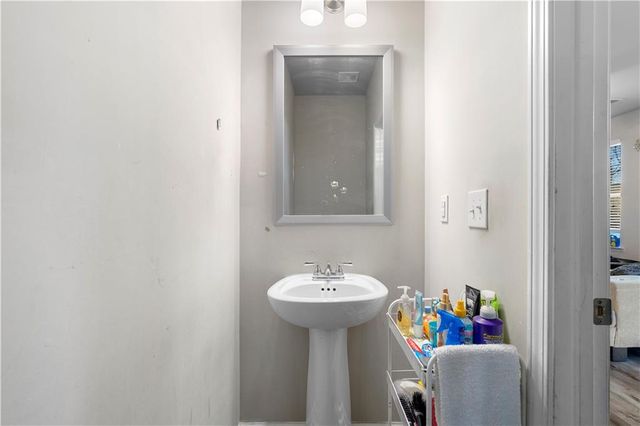 201 Mcginnis Circle, Calhoun, GA 30701