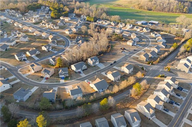 201 Mcginnis Circle, Calhoun, GA 30701