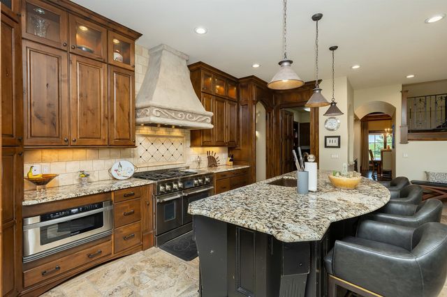 809 NE Bridge Creek Court, Grimes, IA 50111