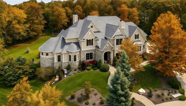 809 NE Bridge Creek Court, Grimes, IA 50111