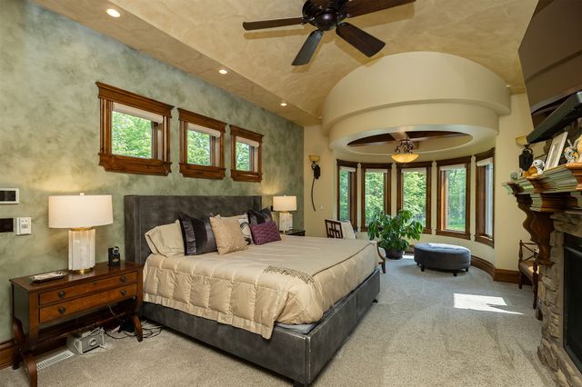 809 NE Bridge Creek Court, Grimes, IA 50111