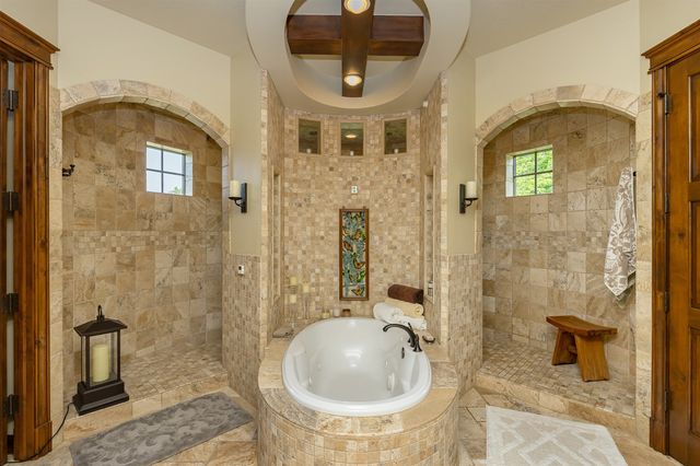 809 NE Bridge Creek Court, Grimes, IA 50111