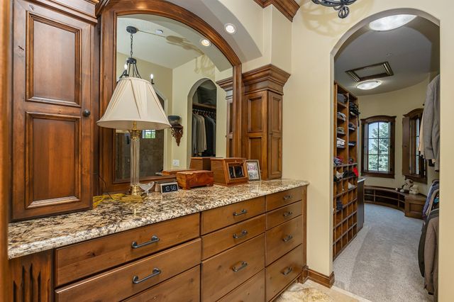 809 NE Bridge Creek Court, Grimes, IA 50111