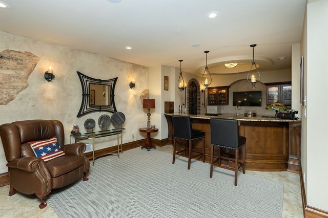 809 NE Bridge Creek Court, Grimes, IA 50111