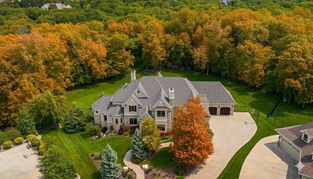 809 NE Bridge Creek Court, Grimes, IA 50111