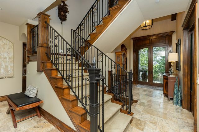 809 NE Bridge Creek Court, Grimes, IA 50111