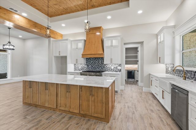 155 Juniper Drive, Longview, TX 75605