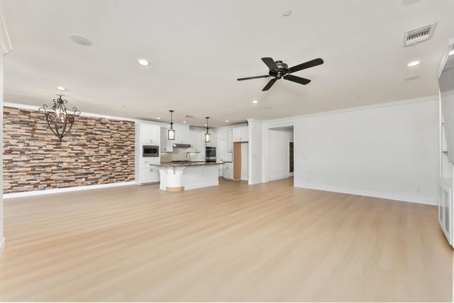 4080 Wyman Way, Roseville, CA 95747