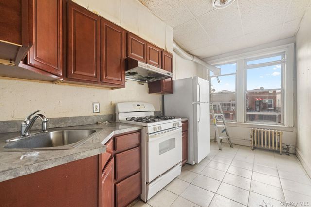 149 Dahill Road, Brooklyn, NY 11218