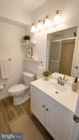 1705-A HEATHERSTONE CT, Mount Laurel, NJ 08054