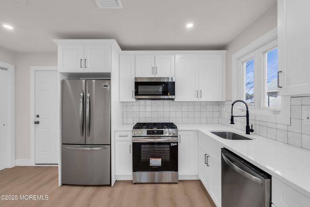 9 Gramercy Court, Toms River, NJ 08757