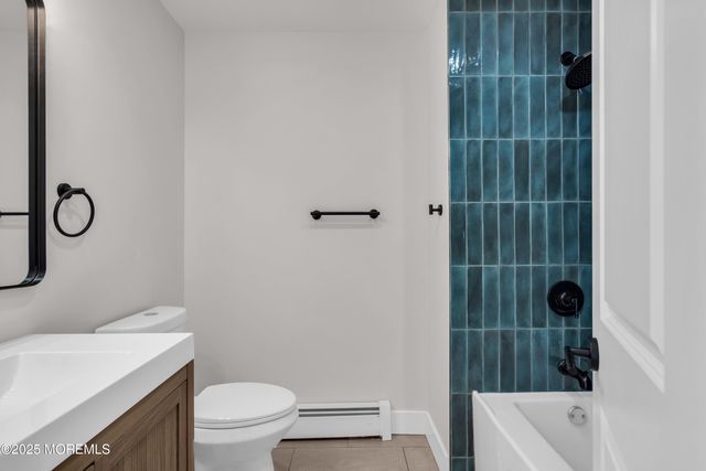 9 Gramercy Court, Toms River, NJ 08757