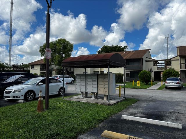 425 NW 210th St 102, Miami Gardens, FL 33169