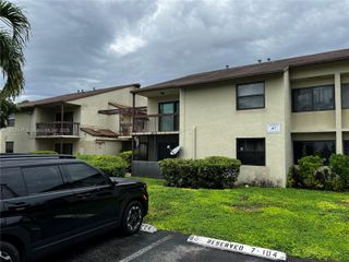 425 NW 210th St 102, Miami Gardens, FL 33169
