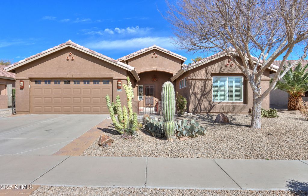 2408 E FIESTA Drive, Casa Grande, AZ 85194 — photo 2