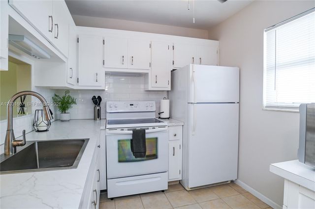 4431 NW 16th Street H205, Lauderhill, FL 33313