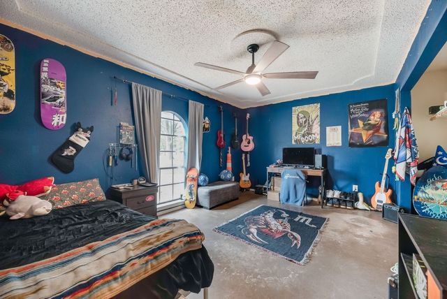 22 Spring Oaks Road, Burleson, TX 76028