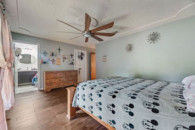 22 Spring Oaks Road, Burleson, TX 76028