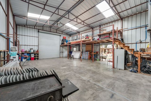 22 Spring Oaks Road, Burleson, TX 76028