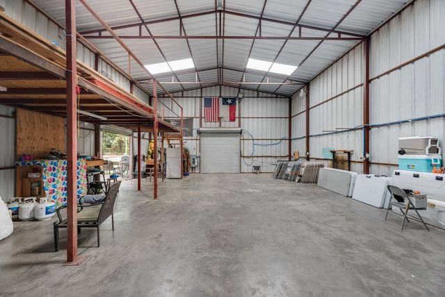 22 Spring Oaks Road, Burleson, TX 76028