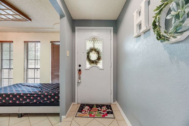 22 Spring Oaks Road, Burleson, TX 76028