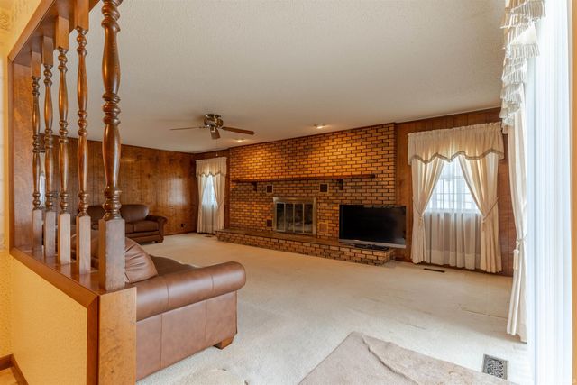 801 Irvin Avenue, Evansville, IN 47715