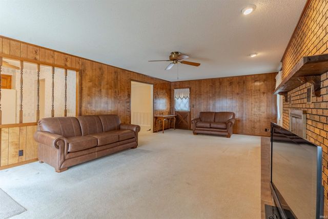 801 Irvin Avenue, Evansville, IN 47715