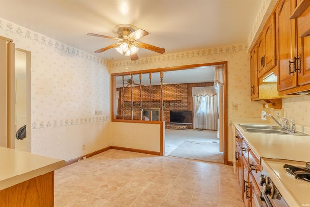 801 Irvin Avenue, Evansville, IN 47715