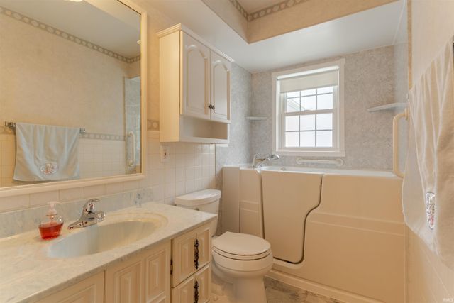 801 Irvin Avenue, Evansville, IN 47715