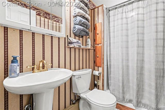 1263 Victoria Lane, Fenton, MI 48430