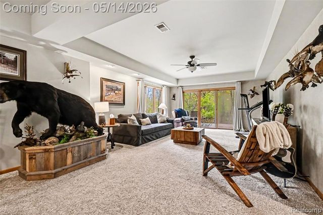 1263 Victoria Lane, Fenton, MI 48430